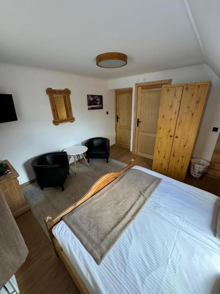 Apartamenty I Pokoje Krupowki Tuz Tuz Zakopane Room photo